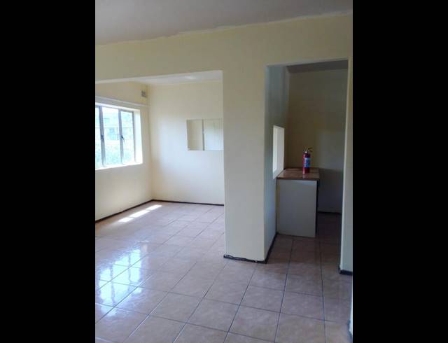 2 BEDROOM APARTMENT FOR SALE IN EMPANGENI CENTRAL